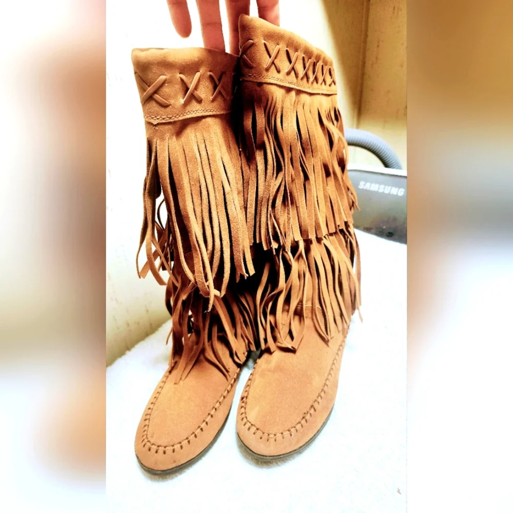 Rampage Tan Fringe Suede Winter Boots